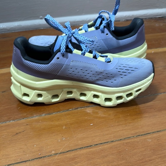 On Running Shoes in Purple and Cream - Picture 2 of 11